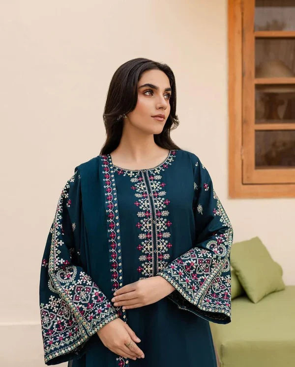 Adaab 3PC – Elegance in Every Thread